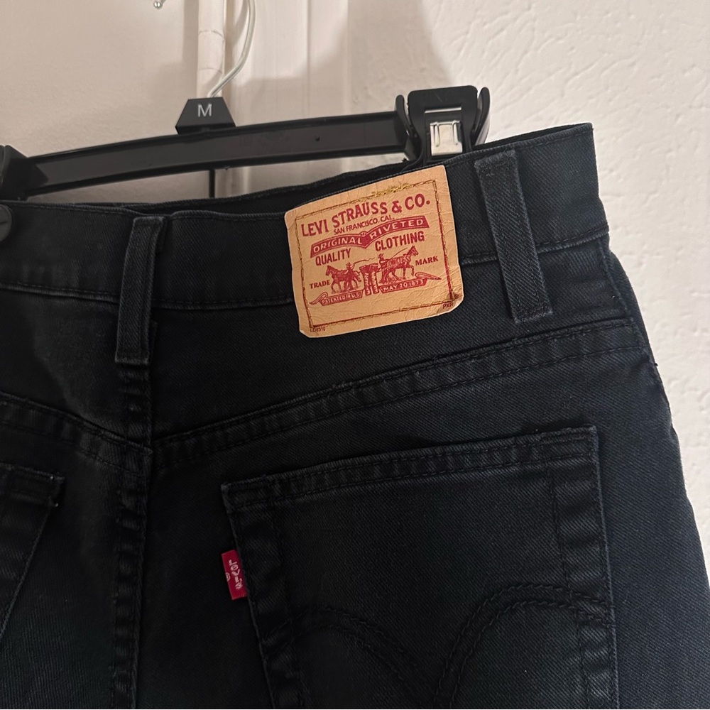 Levi’s Black Cut-Off Jean Shorts Non-Stretch Size 6 Relaxed Fit - Picture 6 of 8